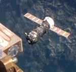 Progress M-22M docking with ISS (NASA
