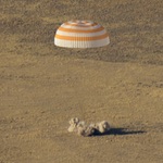 Soyuz MS-12 landing (NASA/Bill Ingalls)